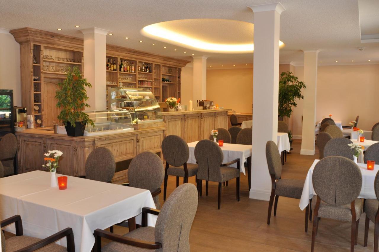 Hotel Karl'S Burg Kölpinsee エクステリア 写真
