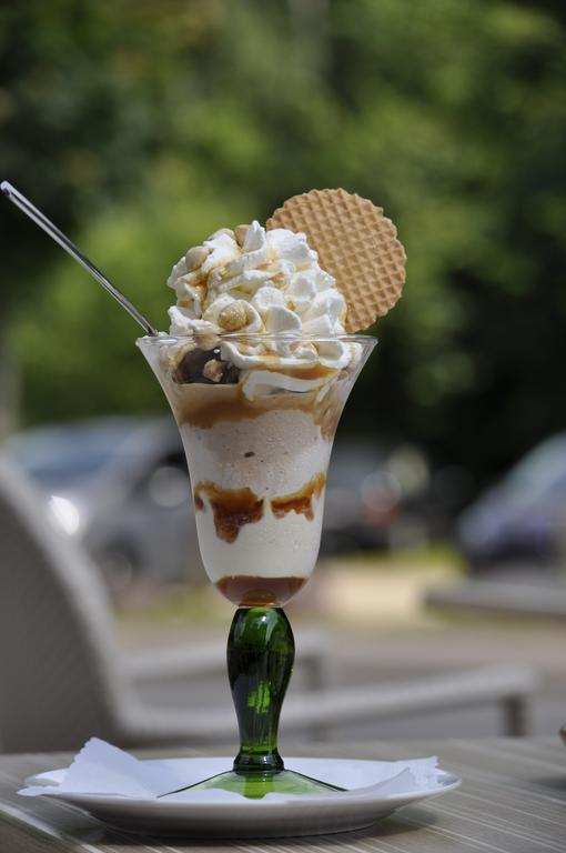 Hotel Karl'S Burg Kölpinsee エクステリア 写真